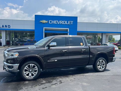 Used 2019 RAM 1500 Limited AWD/4WD image 2