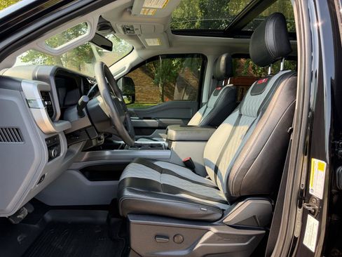 Used 2023 Ford F250 XLT w/ XLT Premium Package AWD/4WD image 23
