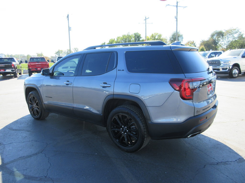 Used 2022 GMC Acadia SLE w/ Driver Convenience Package FWD image 8