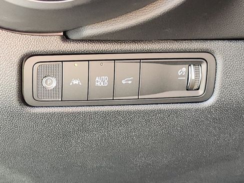 New 2026 Chevrolet Equinox EV RS image 13