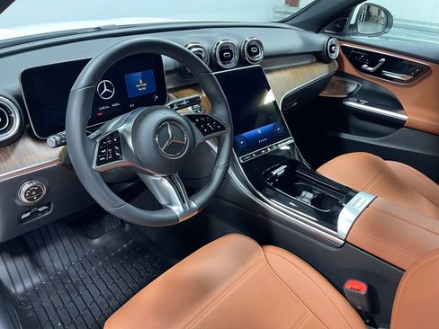 Used 2025 Mercedes-Benz C 300 4MATIC Sedan image 20