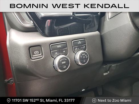 Used 2024 GMC Sierra 1500 Elevation image 11