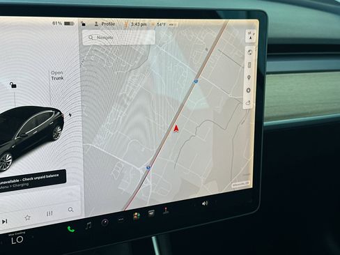 Used 2018 Tesla Model 3 Long Range image 17