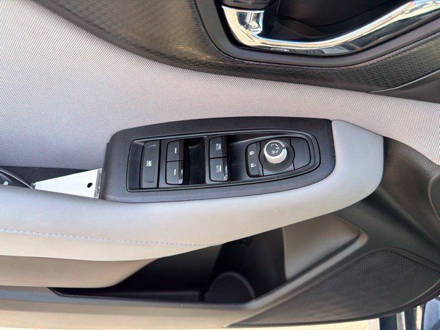 Used 2025 Subaru Legacy Premium AWD/4WD image 17