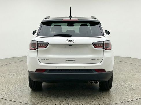 Used 2025 Jeep Compass Limited image 7