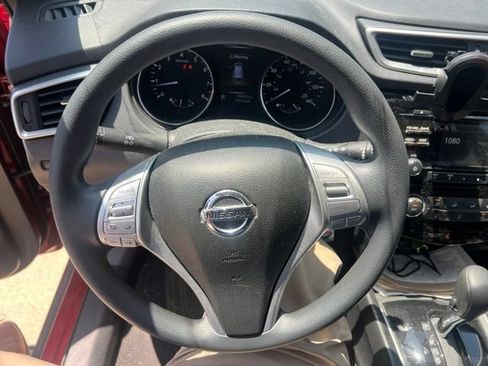 Used 2015 Nissan Rogue S FWD image 7