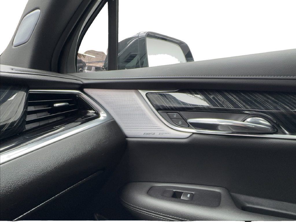 Used 2025 Cadillac XT6 Premium Luxury AWD/4WD image 52