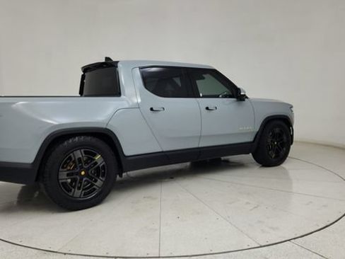 Used 2022 Rivian R1T Adventure AWD/4WD image 11
