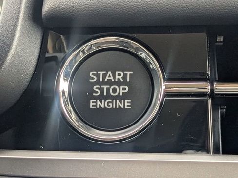 New 2026 Mitsubishi Outlander SE image 37