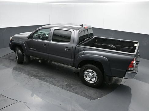 Used 2015 Toyota Tacoma PreRunner image 34