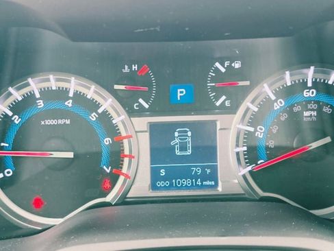 Used 2014 Toyota 4Runner Limited AWD/4WD image 7