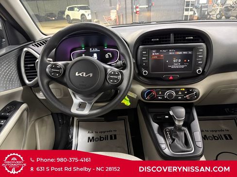 Used 2024 Kia Soul LX w/ Option Group 015 FWD image 30