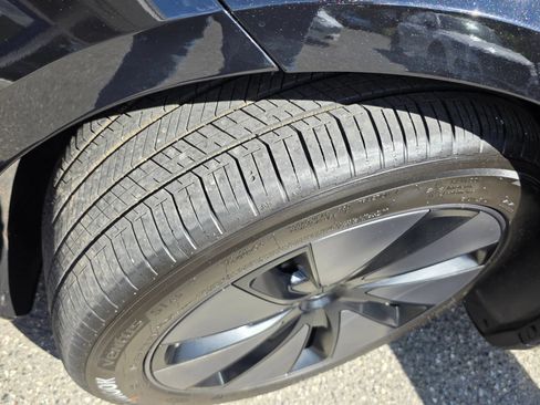 Used 2025 Tesla Model 3 Long Range AWD/4WD image 18