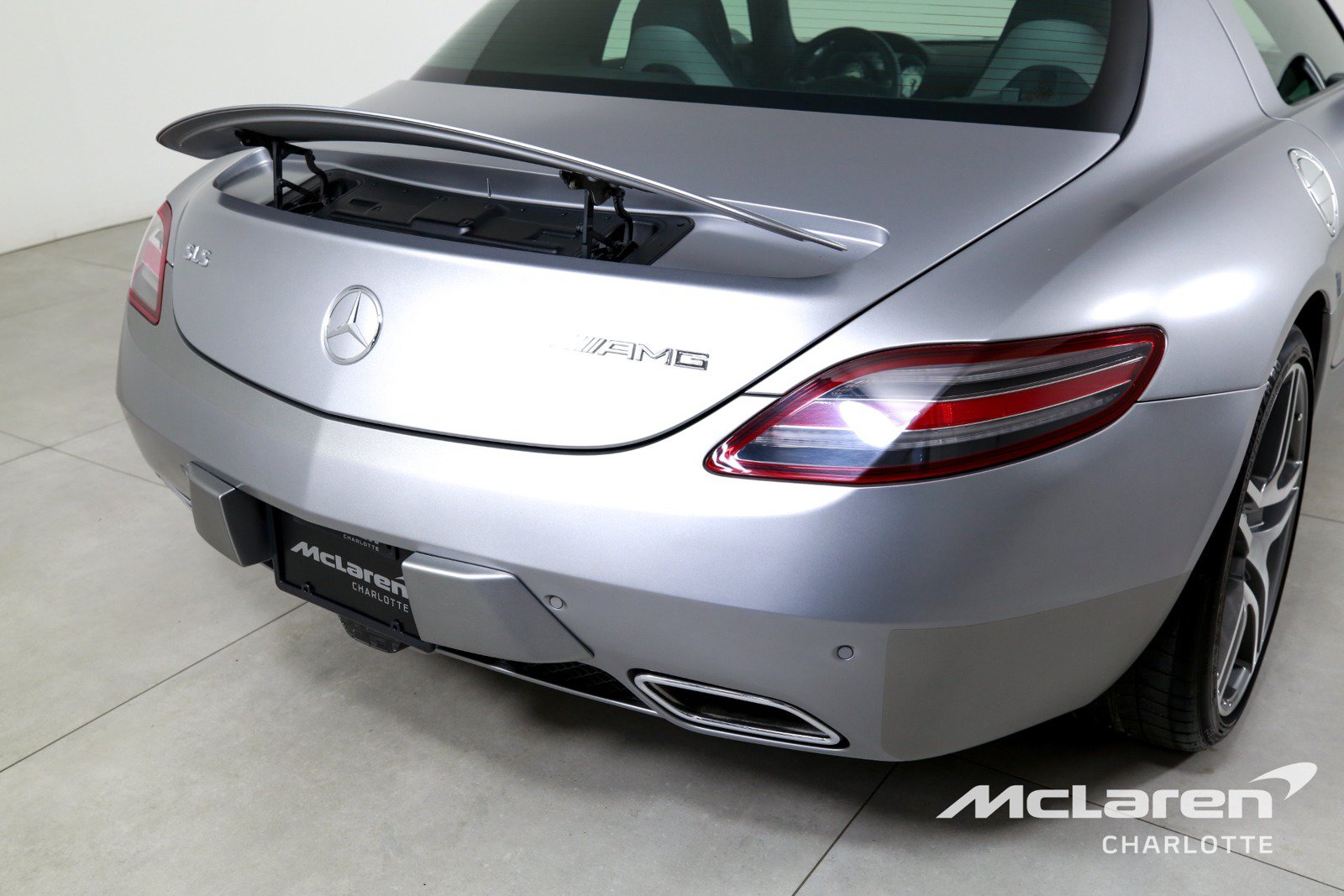 Used 2011 Mercedes-Benz SLS AMG Coupe image 32