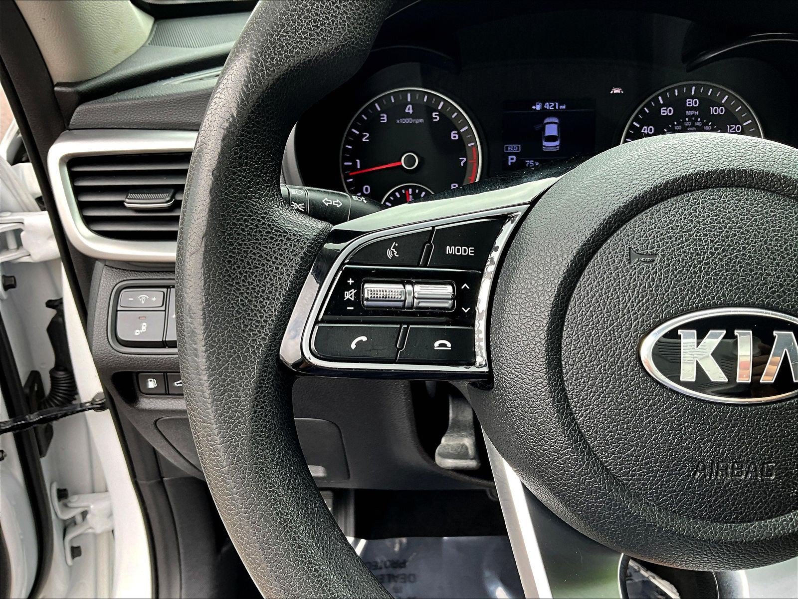 Used 2019 Kia Optima LX FWD image 11