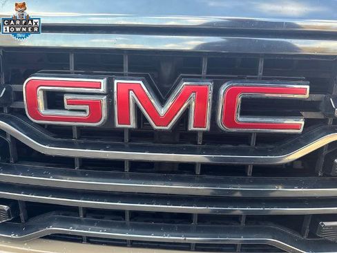 Used 2022 GMC Sierra 1500 AT4 w/ AT4 Preferred Package AWD/4WD image 12