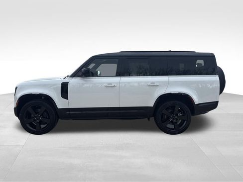 New 2026 Land Rover Defender 130 X-Dynamic SE AWD/4WD image 2