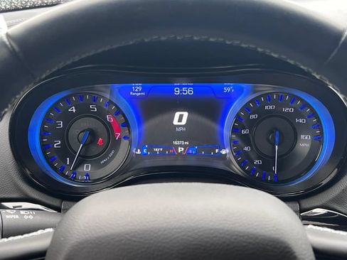 Used 2023 Chrysler 300 C RWD image 22