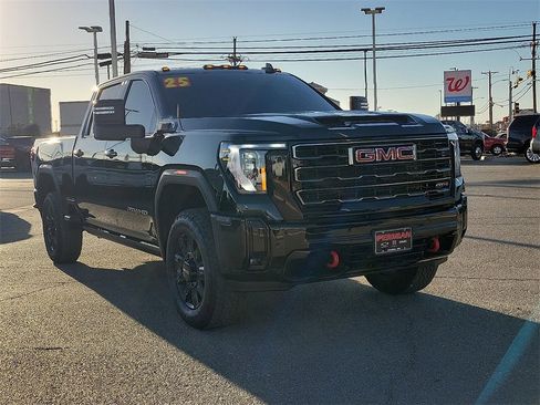 Used 2025 GMC Sierra 2500 AT4 w/ AT4 Premium Plus Package image 2