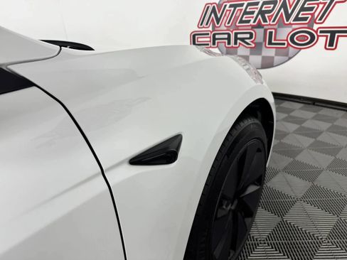 Used 2025 Tesla Model 3 Long Range RWD image 32