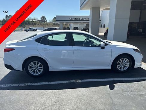 Used 2025 Toyota Camry LE FWD image 6