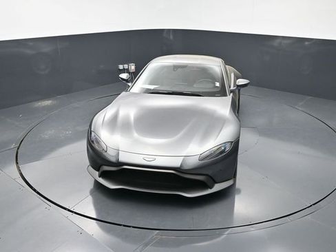 Used 2019 Aston Martin V8 Vantage Coupe RWD image 17