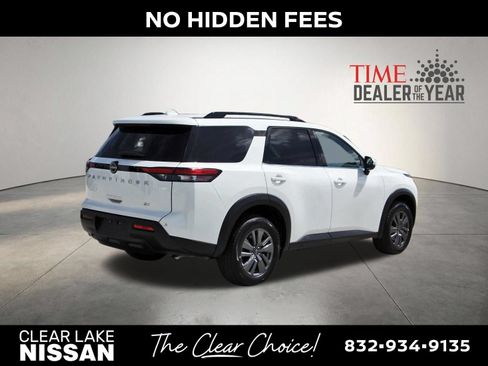 Used 2024 Nissan Pathfinder SV FWD image 7