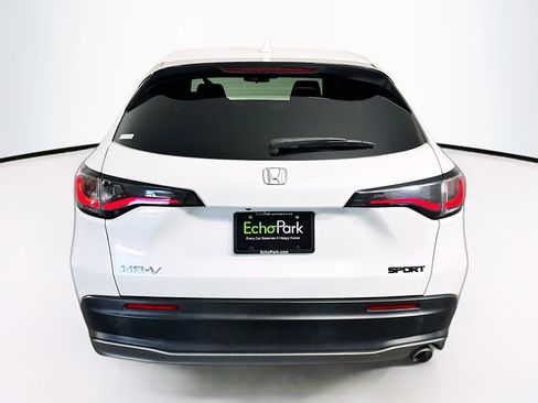 Used 2023 Honda HR-V Sport image 7