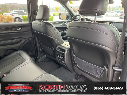 New 2025 Jeep Grand Cherokee Altitude image 26