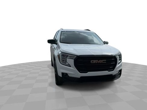 Used 2023 GMC Terrain SLT w/ Elevation Edition FWD image 2