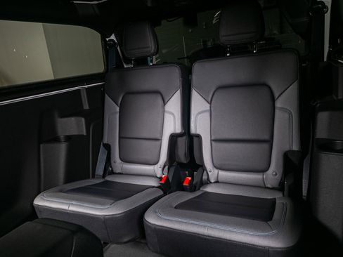 Used 2022 Ford Bronco Black Diamond image 10