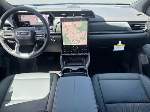 New 2027 GMC Terrain AT4 w/ Technology Package II AWD/4WD image 20