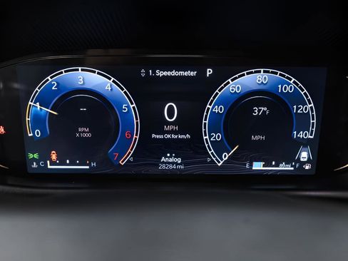 Used 2025 Jeep Wagoneer Series II w/ 8-Passenger Seating Package image 14