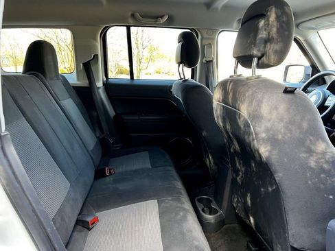 Used 2017 Jeep Patriot Latitude image 18