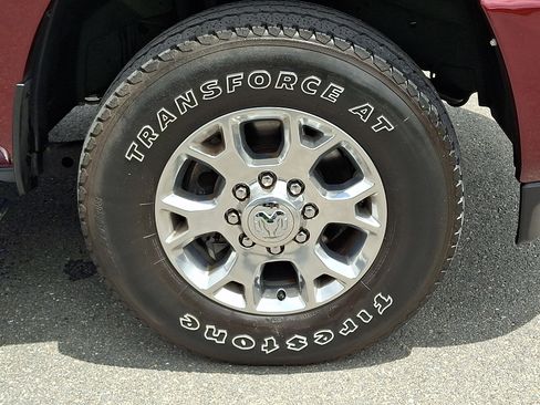 Used 2024 RAM 3500 Laramie AWD/4WD image 8