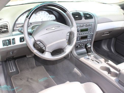 Used 2002 Ford Thunderbird Deluxe RWD image 8