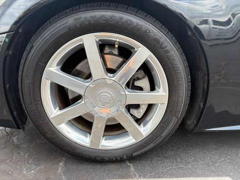 Used 2005 Cadillac XLR RWD image 12