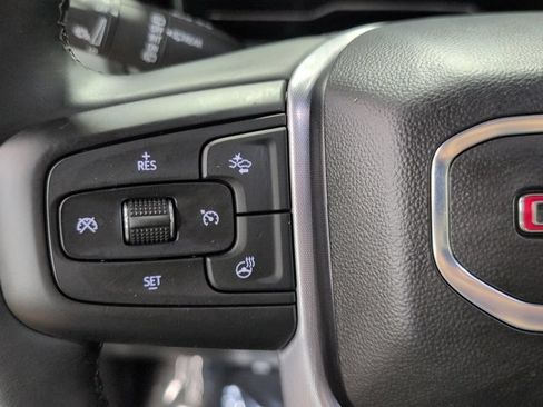 Used 2024 GMC Yukon SLT w/ SLT Luxury Package AWD/4WD image 11