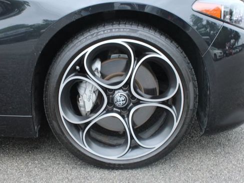Used 2024 Alfa Romeo Giulia Ti AWD/4WD image 37