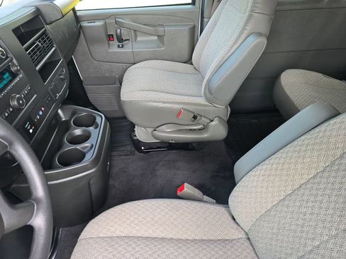 Used 2025 Chevrolet Express 3500 LT w/ LT Preferred Equipment Group RWD image 26