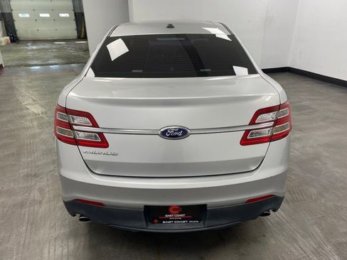 Used 2013 Ford Taurus SE image 6