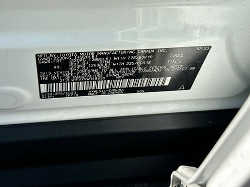 Used 2024 Toyota RAV4 XSE w/ Weather Package AWD/4WD image 30