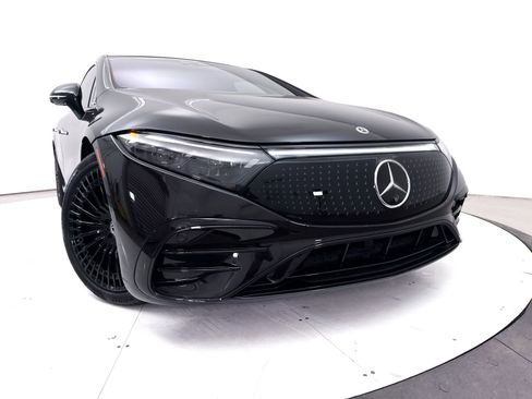 Used 2022 Mercedes-Benz EQS 580 4MATIC Sedan image 9