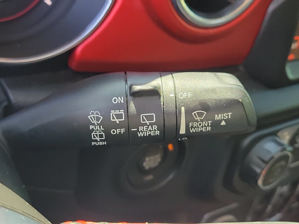 Used 2019 Jeep Wrangler Unlimited Rubicon AWD/4WD image 12