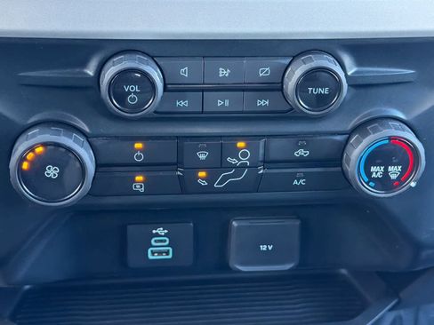 Used 2023 Ford F350 XLT w/ FX4 Off-Road Package image 19