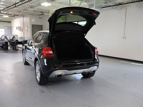 Used 2018 Mercedes-Benz GLA 250 image 33