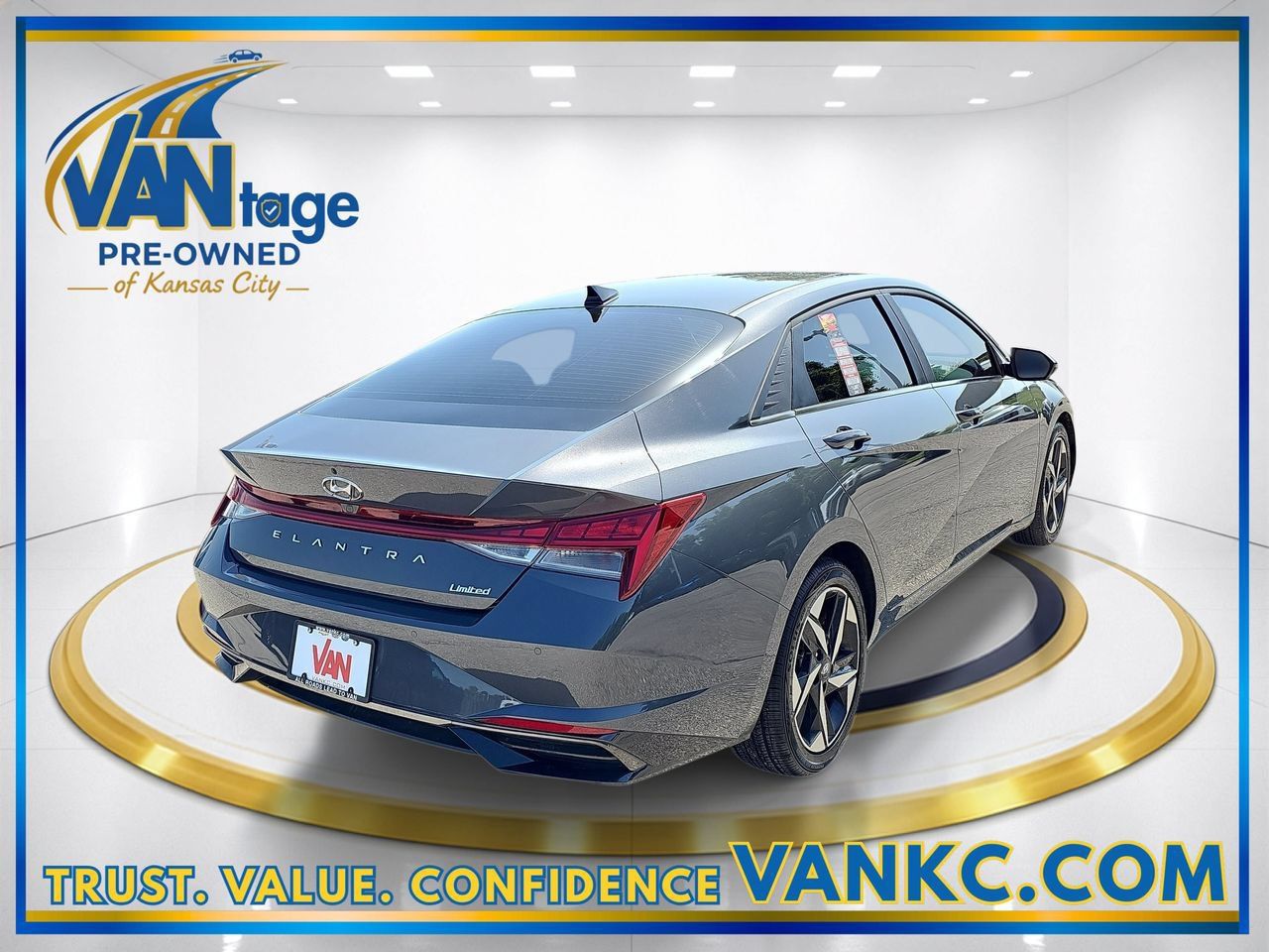 Used 2023 Hyundai Elantra Limited w/ Cargo Package FWD image 6