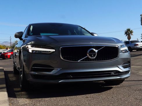 Used 2018 Volvo S90 T8 Momentum w/ Convenience Package image 18