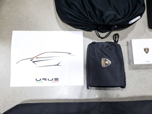 Used 2021 Lamborghini Urus AWD/4WD image 66