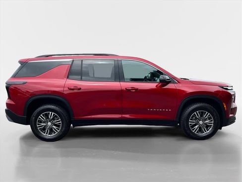 Used 2026 Chevrolet Traverse LT AWD/4WD image 6
